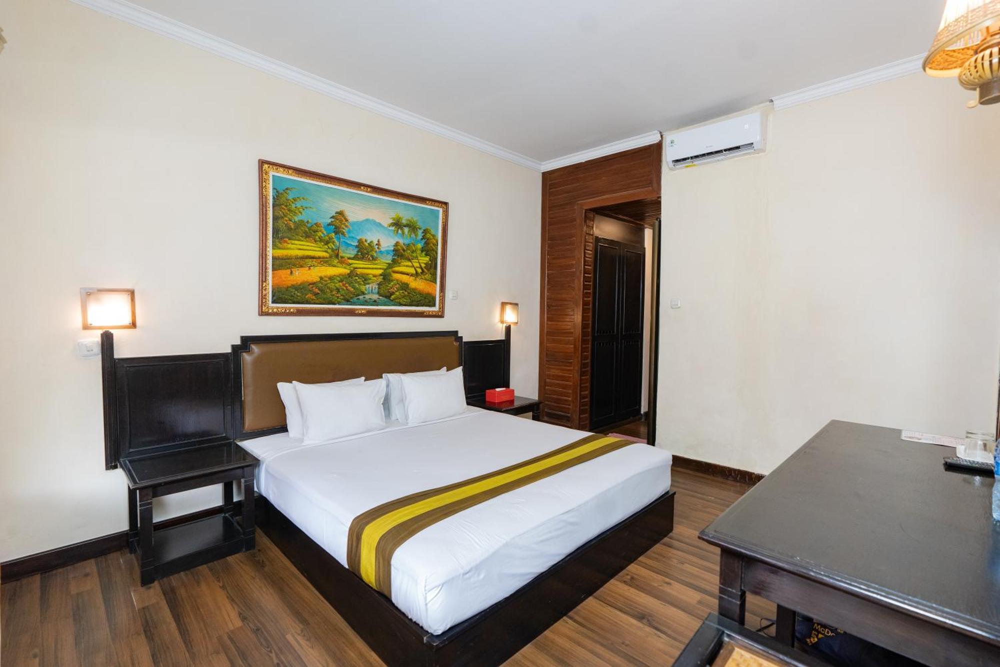 The Flora Kuta Bali Hotel Екстериор снимка
