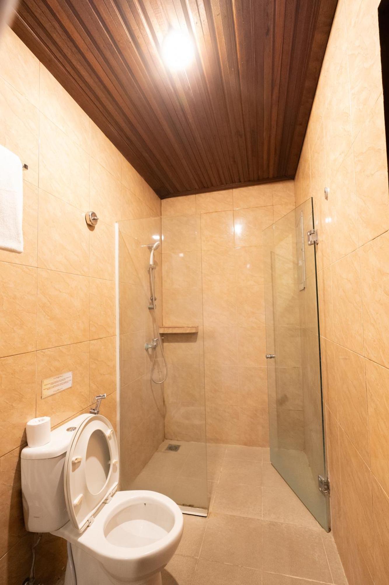 The Flora Kuta Bali Hotel Екстериор снимка