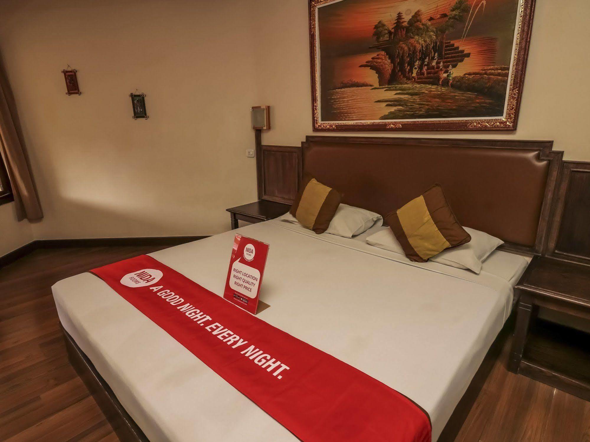 The Flora Kuta Bali Hotel Екстериор снимка